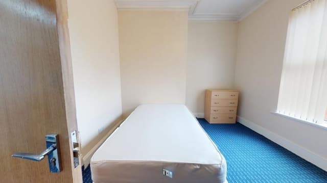 62 CARDIGAN ROAD  - Image 2