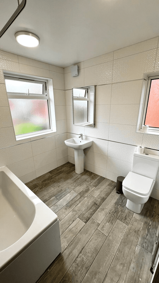 Walmsley Road, Leeds - Image 1