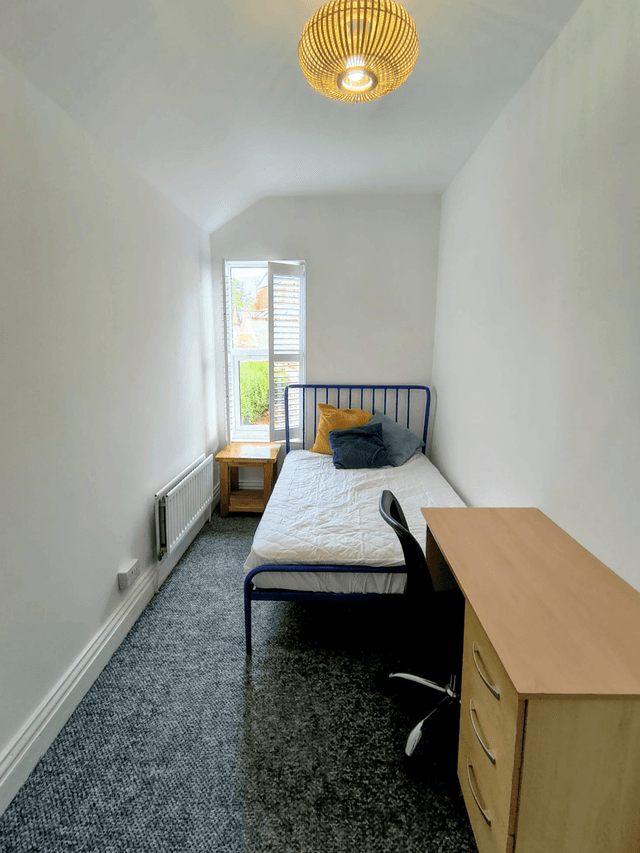 1 bedroom available in HMO in Selly Oak - Image 5