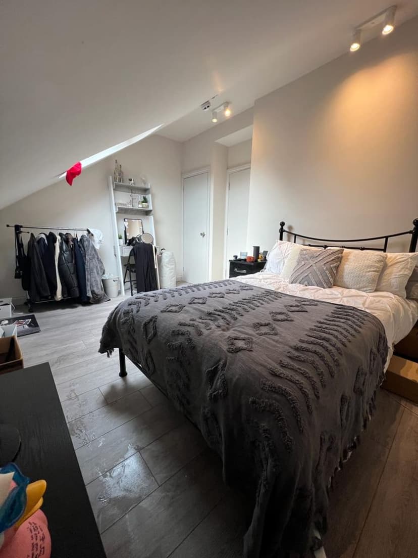 Monica grove - Image 10