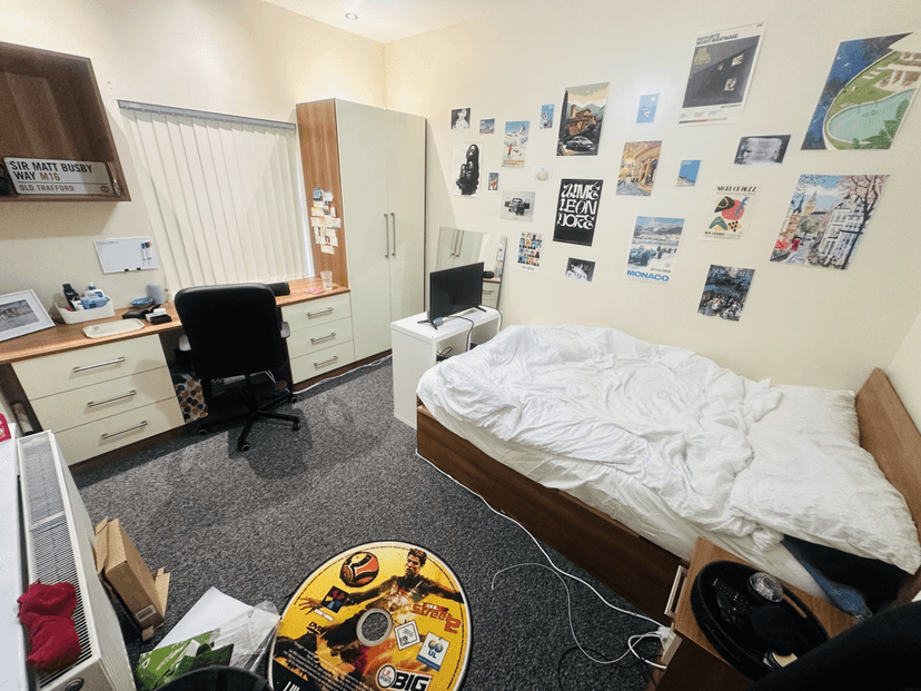 236 Kirkstall Lane, Leeds - Image 14