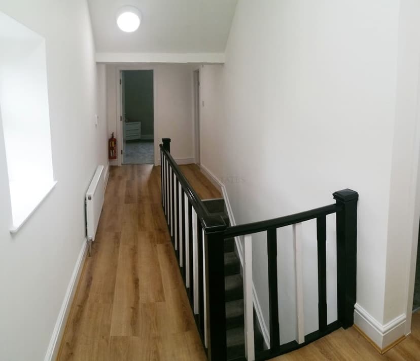 Amherst Road - Image 8