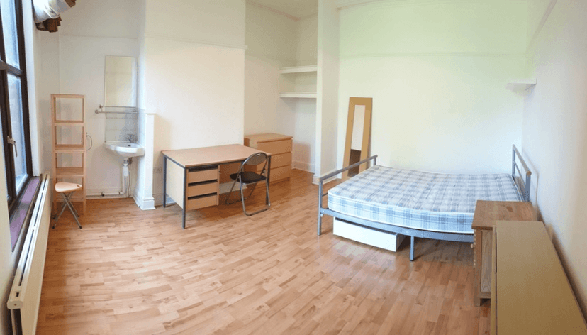 Parsonage Road, Withington - Image 3