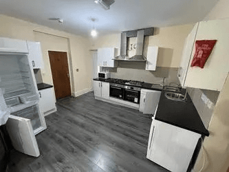  Lees Hall Crescent, Manchester - Image 5