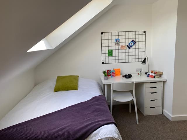 126 Bournbrook Road - Image 5