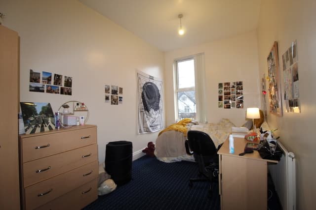 64 CARDIGAN ROAD  - Image 12