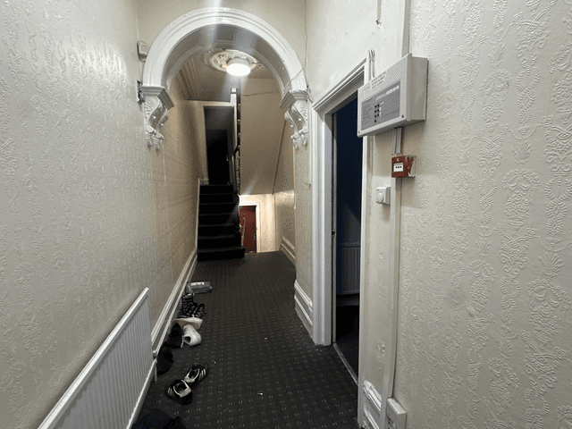 8 BEDROOM BIG PROPERTY  - Image 6