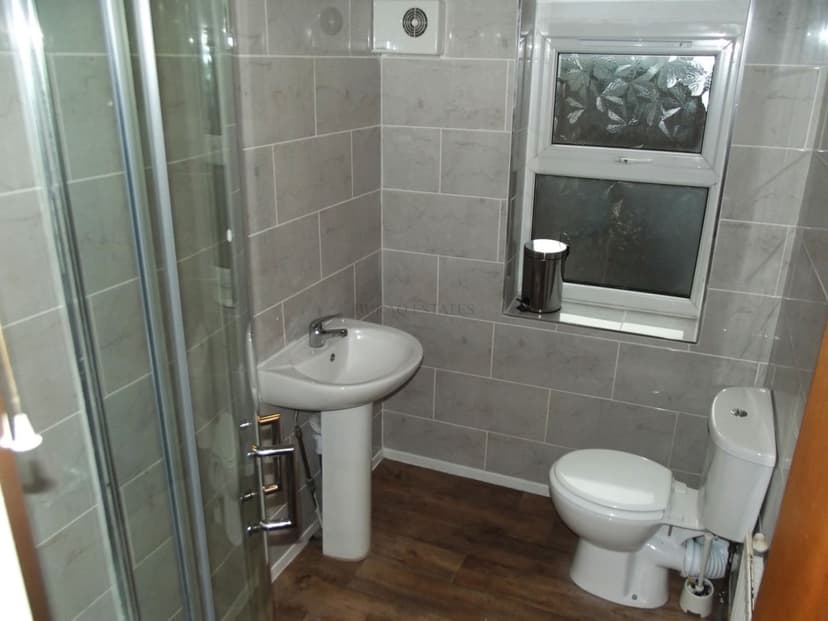 Victoria road - Image 8