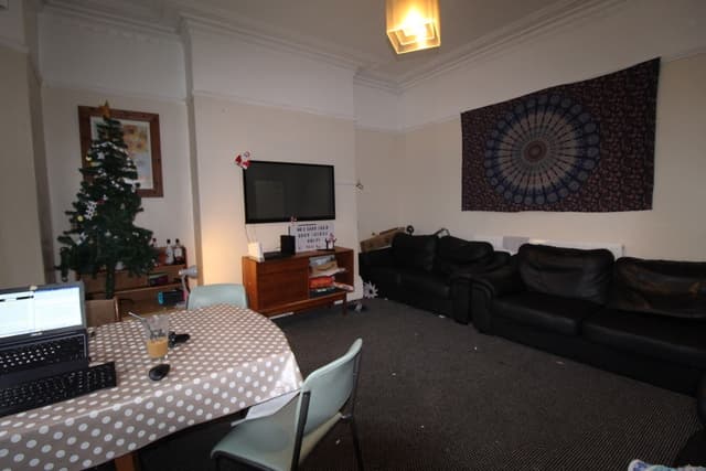 64 CARDIGAN ROAD  - Image 3