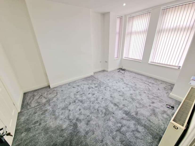 Slade Lane - Image 10