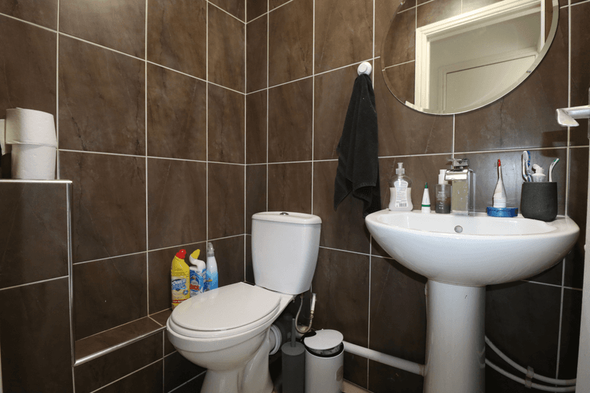 Harriet Street, Cathays, Cardiff - Image 7