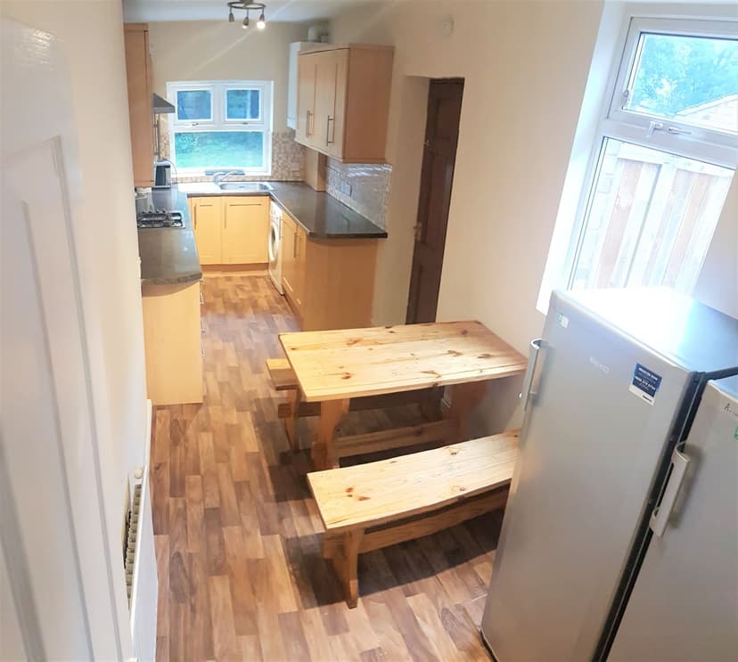 Delacourt Road - Image 6