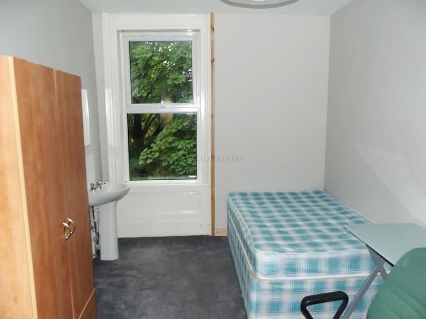 Victoria road - Image 6