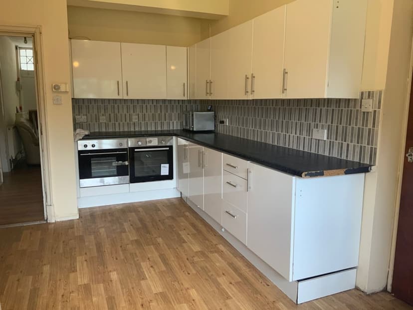 Egerton Road - Image 1