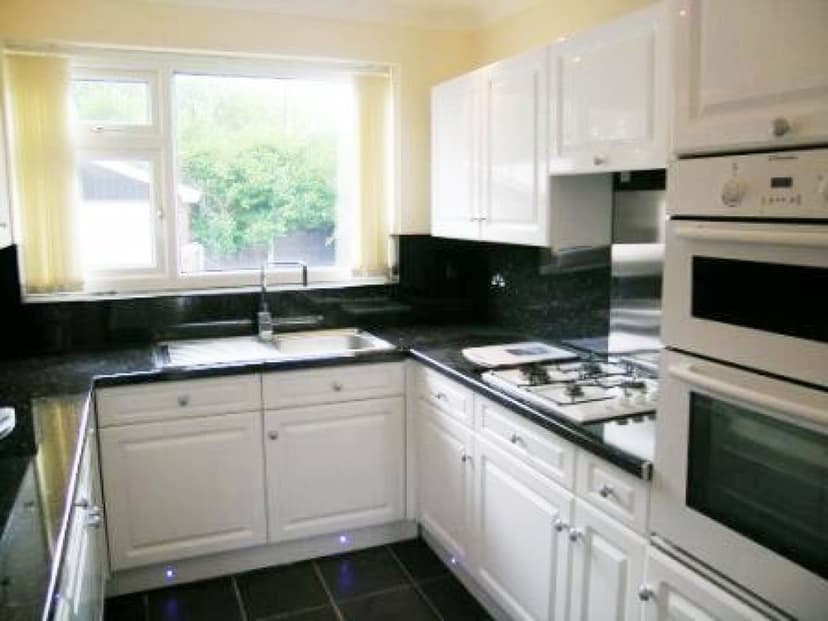 Mauldeth Road - Image 6