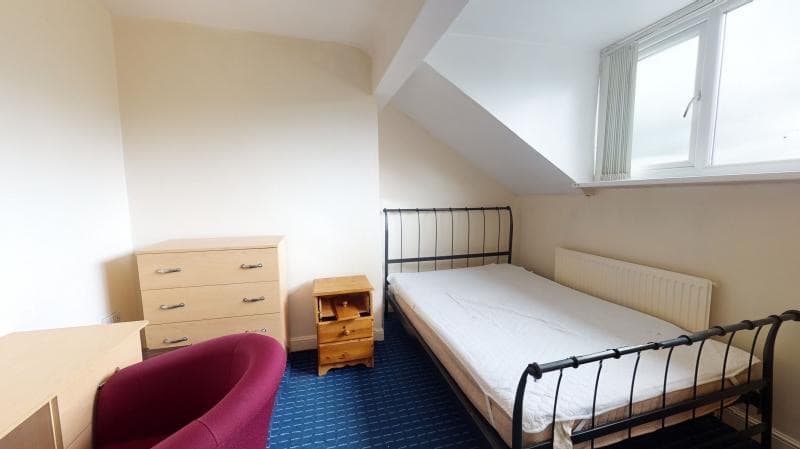 62 CARDIGAN ROAD  - Image 3