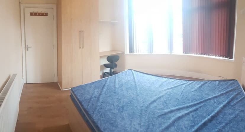 lathom Road - Image 5