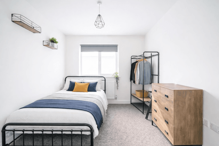 Conygre Grove, Filton, Bristol - Image 4