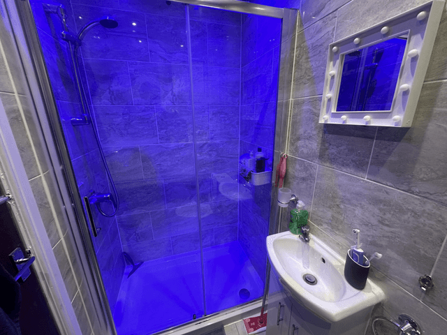 9 EN SUITES 9 BED STUNNER  - Image 10