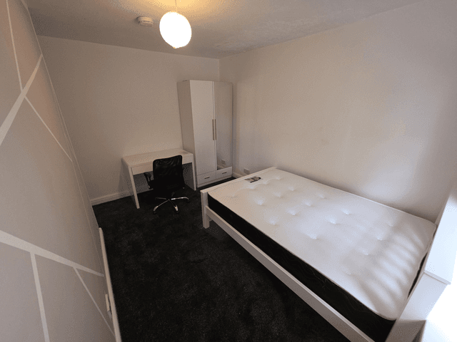 131 Harrington Drive, Nottingham - Image 7