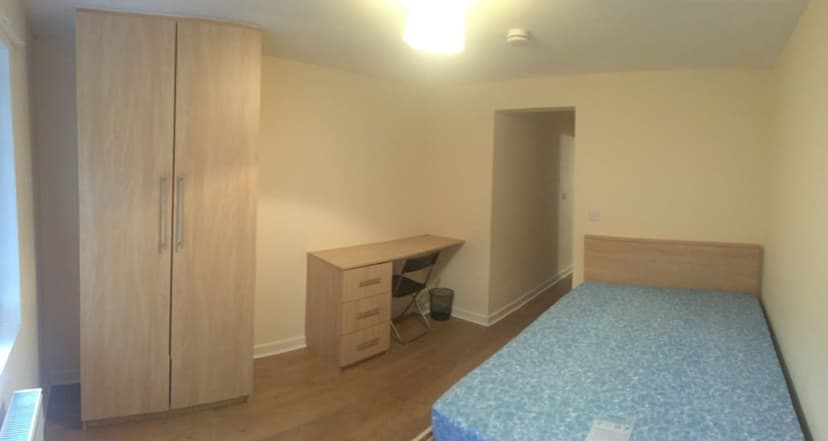 Clifton Avenue - Image 5