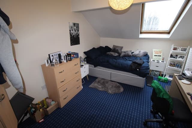 64 CARDIGAN ROAD  - Image 2