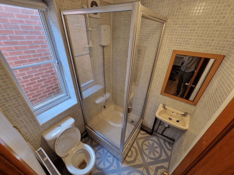 131 Harrington Drive, Nottingham - Image 2