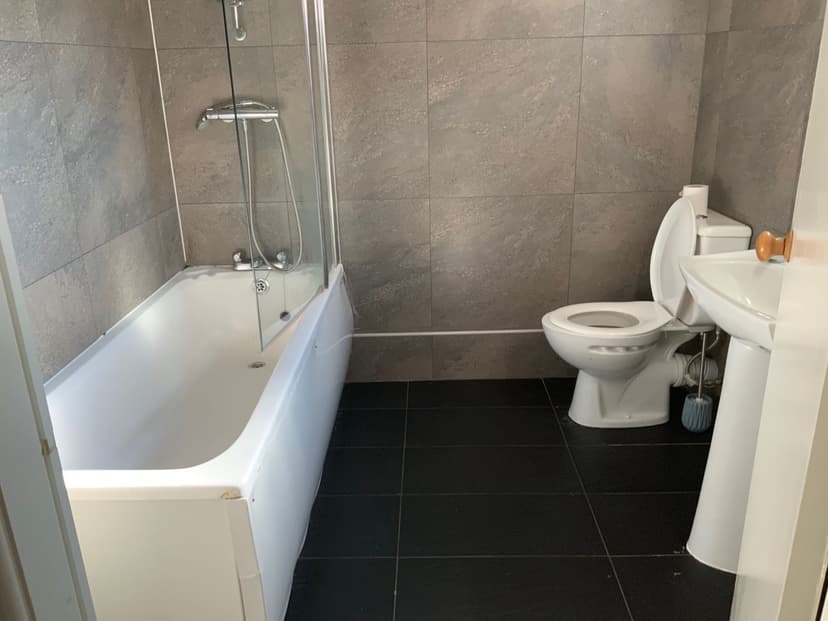 Beverly Road - Image 8