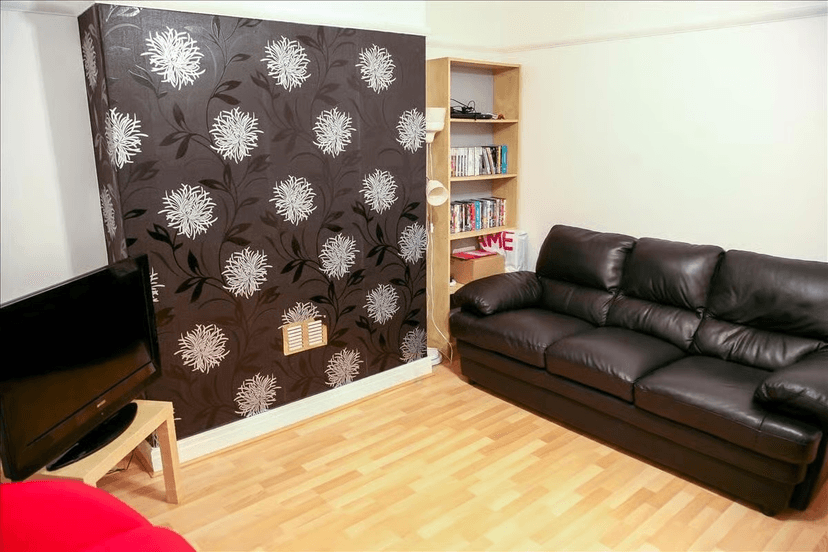 Derwentwater Terrace, Leeds - Image 11