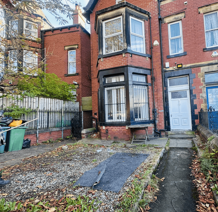 236 Kirkstall Lane, Leeds - Image 16