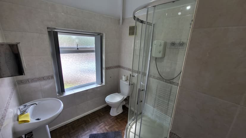 Parrswood Road - Image 11