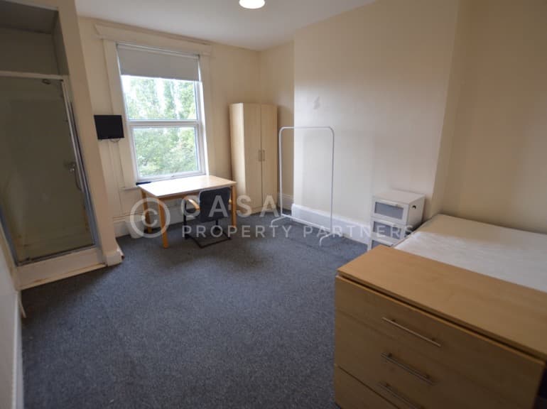 68 CARDIGAN ROAD  - Image 6