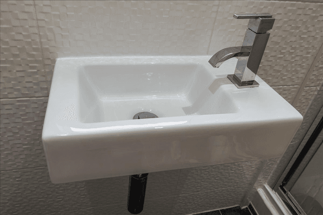 Walmsley Road, Leeds - Image 12