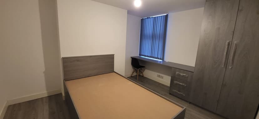 Mauldeth Road - Image 4