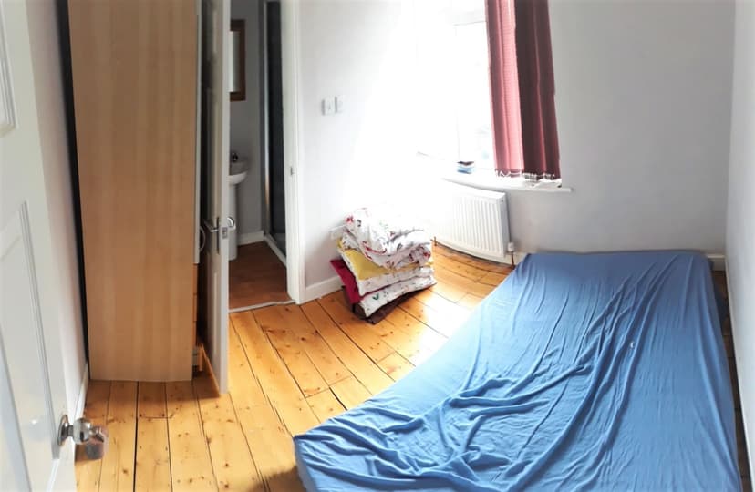 Kingswood Road - Image 5