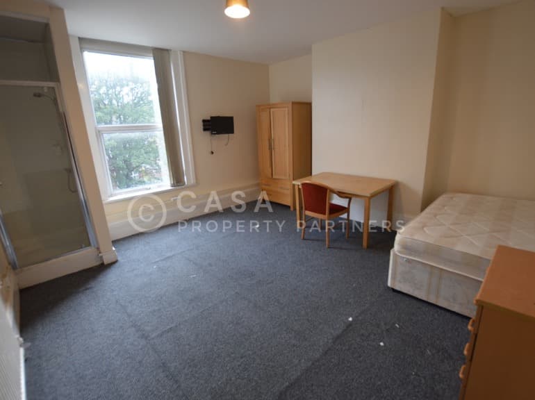 68 CARDIGAN ROAD  - Image 11