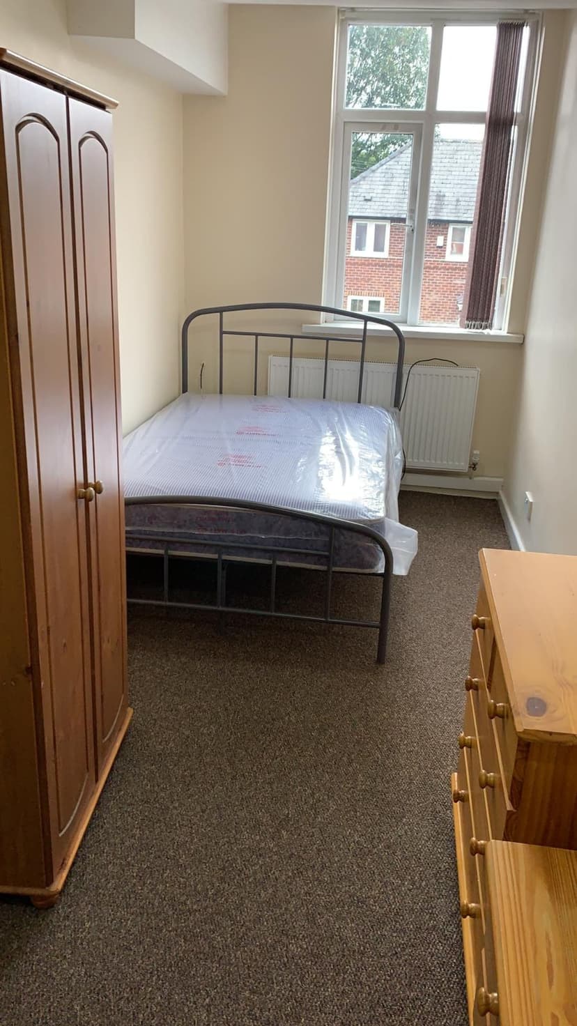 Moorfield Road - Image 2