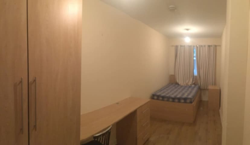 Clifton Avenue - Image 3