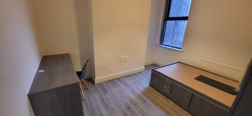 Mauldeth Road - Image 9