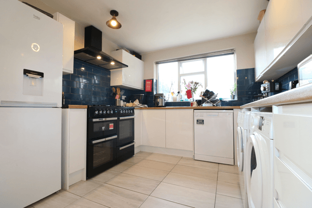 Harriet Street, Cathays, Cardiff - Image 5