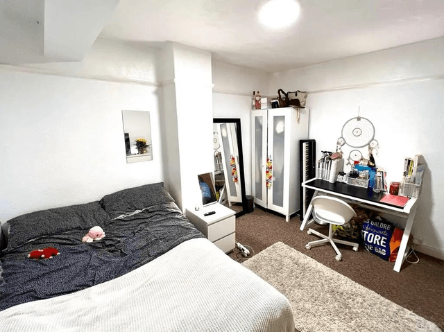 Derwentwater Terrace, Leeds - Image 2