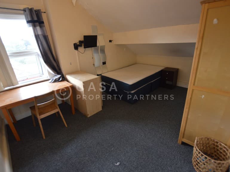 68 CARDIGAN ROAD  - Image 2