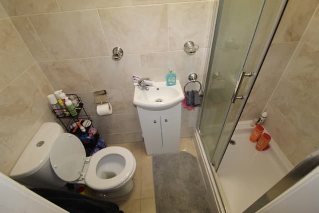 4 Ashwood Terrace, Leeds - Image 8