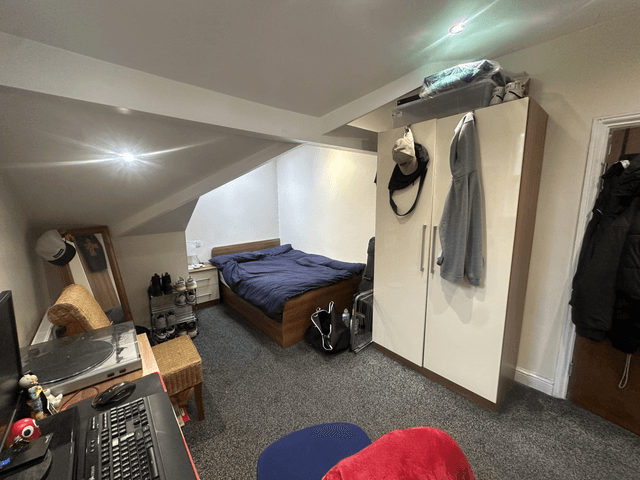 9 EN SUITES 9 BED STUNNER  - Image 4