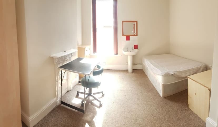 Victoria road - Image 3