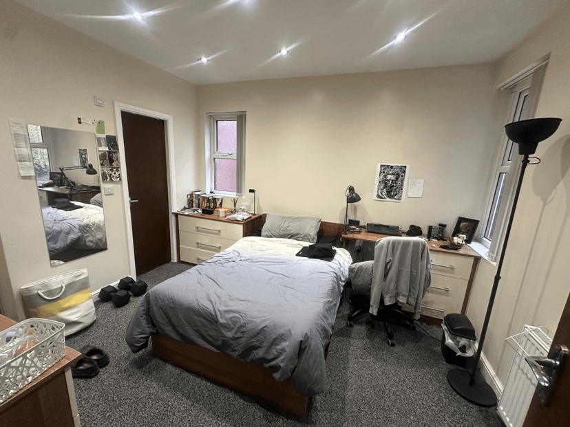 9 EN SUITES 9 BED STUNNER  - Image 5