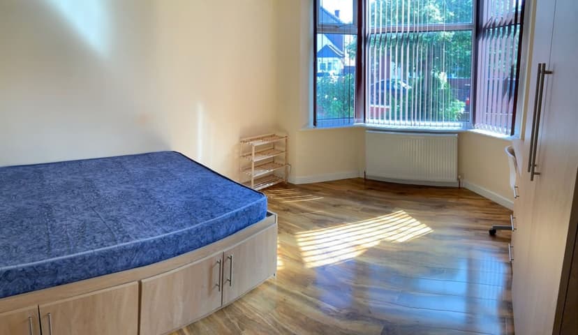 Leeshall crescent - Image 5