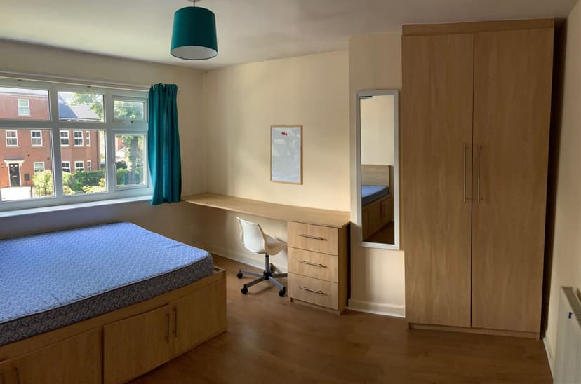 Clifton Avenue - Image 7