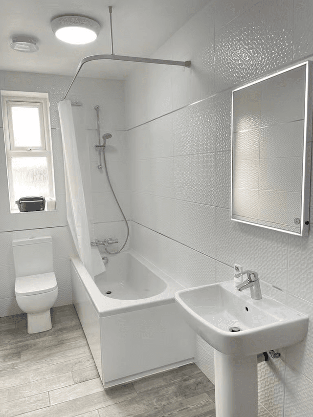 Derwentwater Grove, Leeds - Image 18