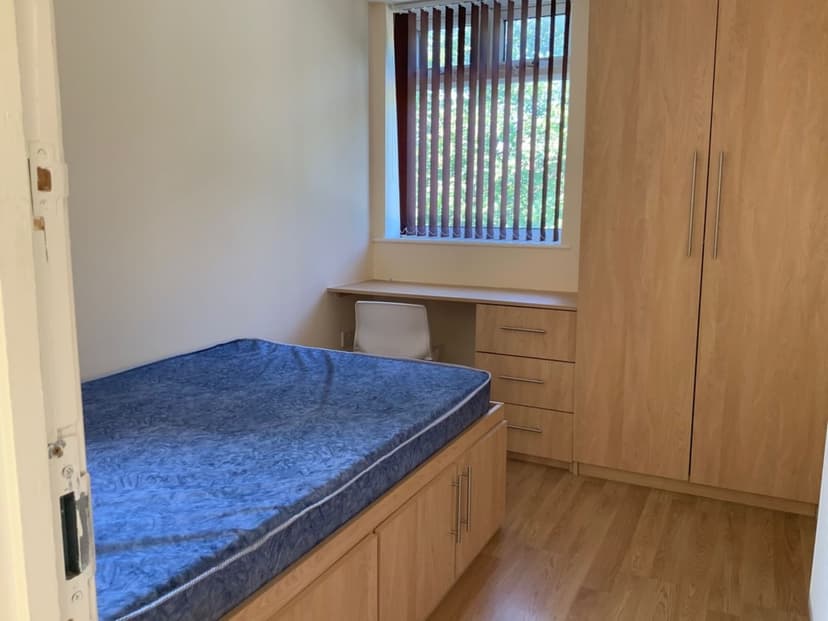 Leeshall crescent - Image 4